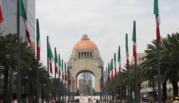 Monumento a la Revolución